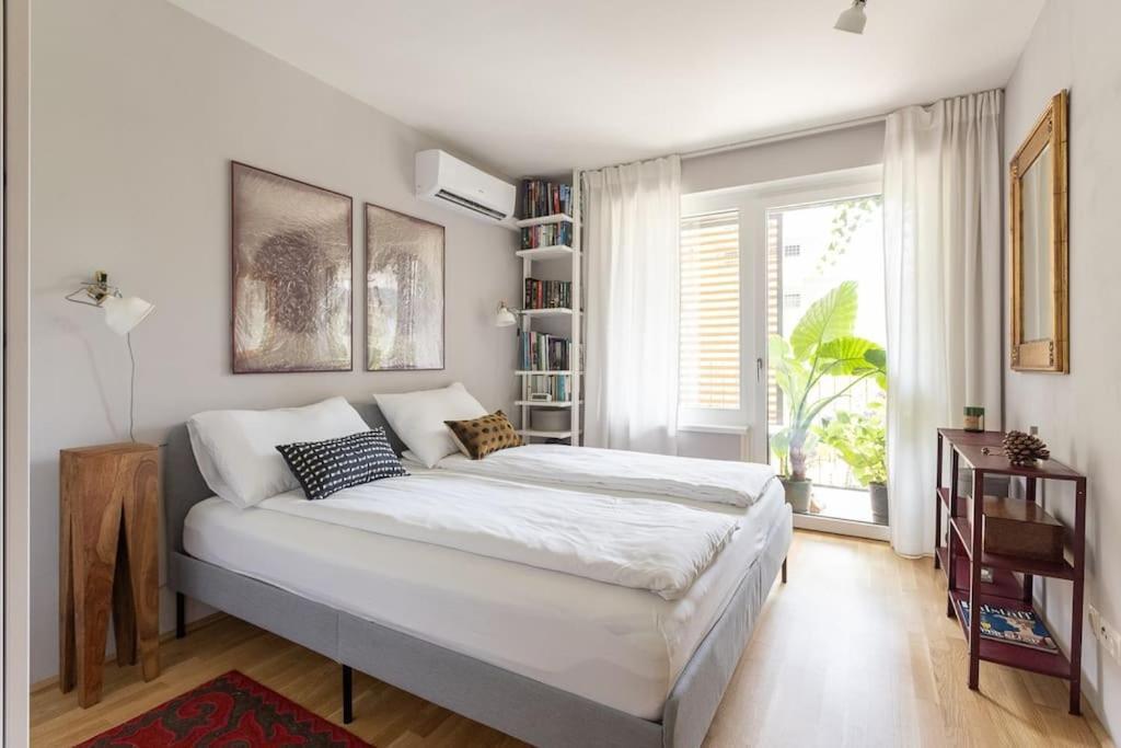 Dream Apartment - Central And Quiet With Ac And Free Parking Garage Wien Exterior foto